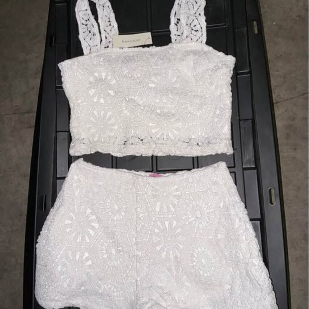 Francesca's Audrey Parks & mi ami White Crochet Two-Piece Set Small
